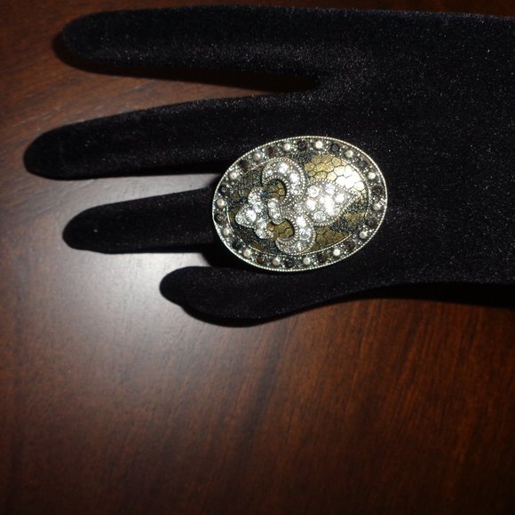 Costume Jewelry- monogram ring - Picture 12 of 12